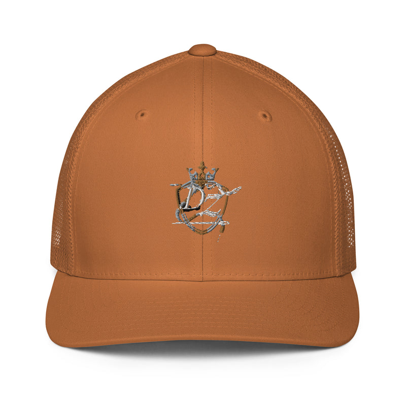 DzThreaDz. Closed-back trucker cap