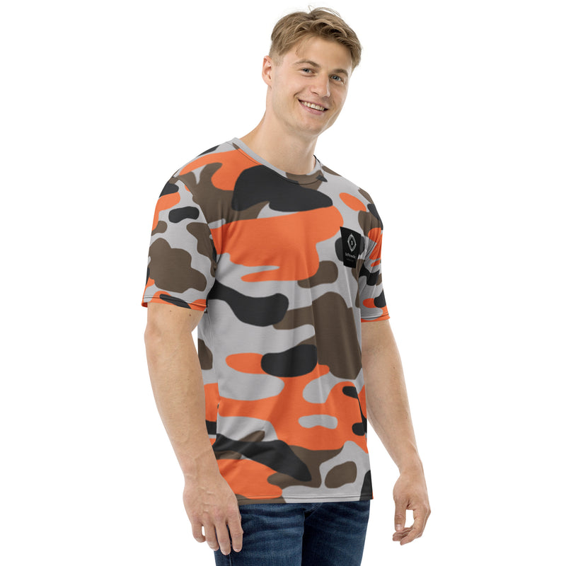 DzThreaDz. Orange Camo Men's t-shirt